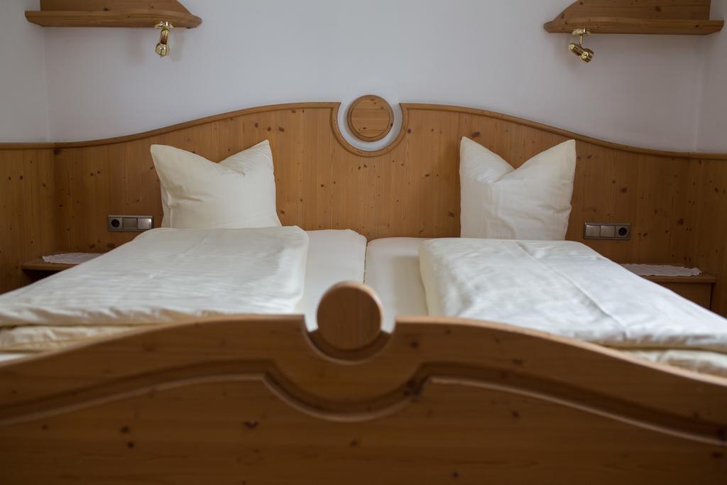 Pension Sonnenheim Schonberg im Stubaital Exterior photo